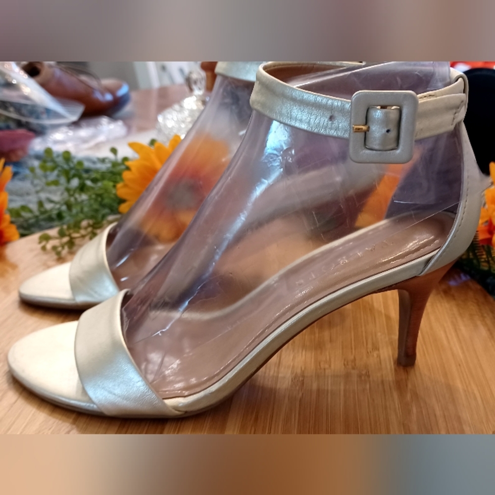Talbots Gold Slingback Heels Sz 6B